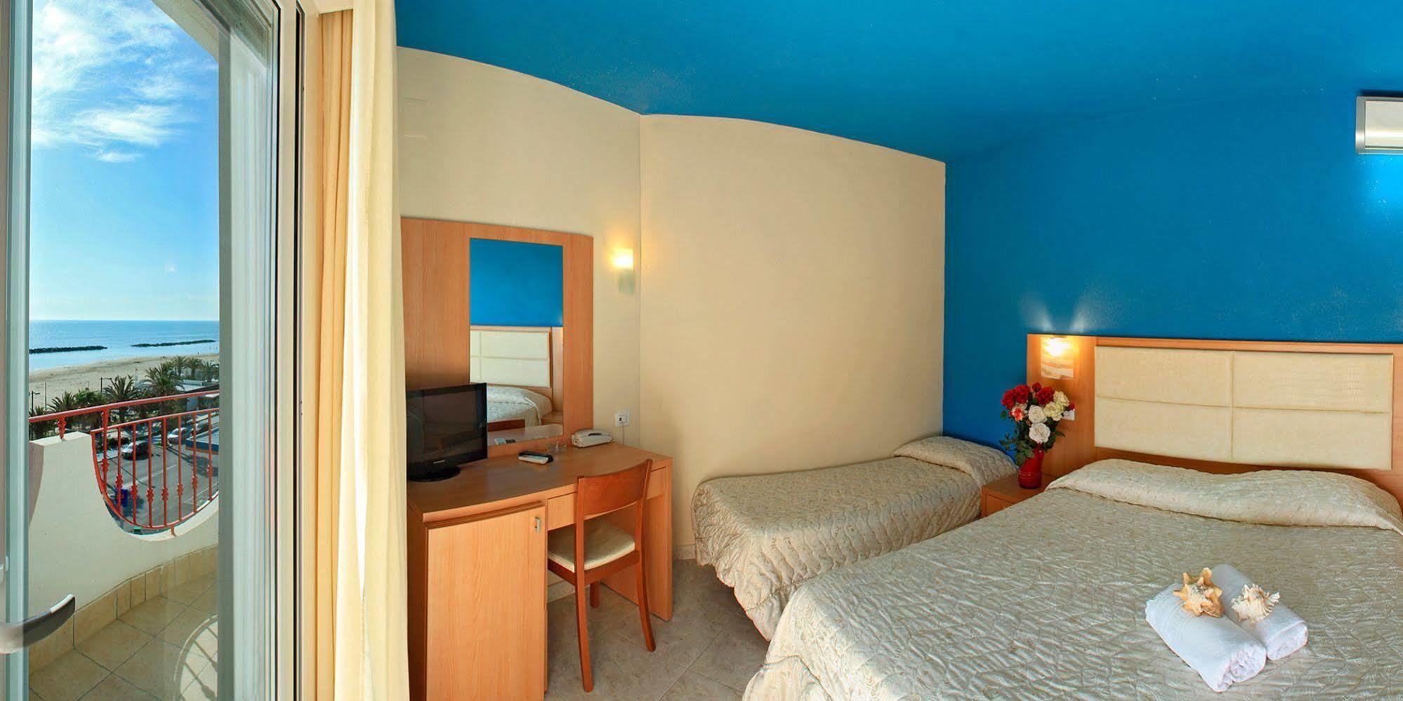 Hotel Ambassador グロッタンマーレ エクステリア 写真